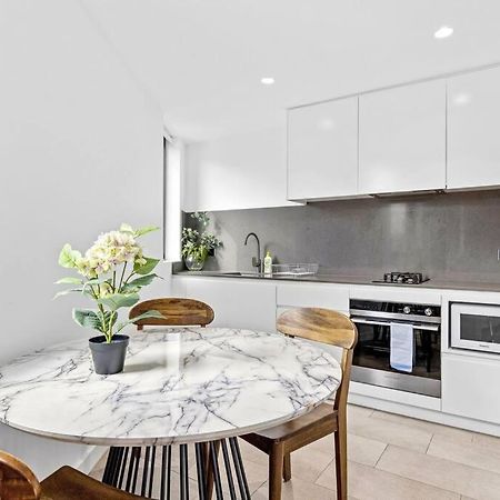 Studio For Long Term Tenants In Strathfield Cbd Sydney Eksteriør billede