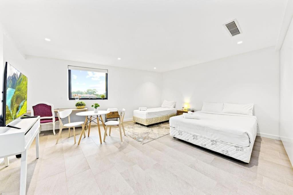 Studio For Long Term Tenants In Strathfield Cbd Sydney Eksteriør billede