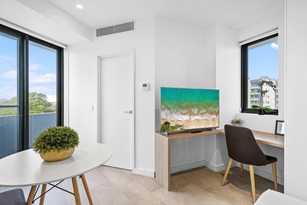 Studio For Long Term Tenants In Strathfield Cbd Sydney Eksteriør billede